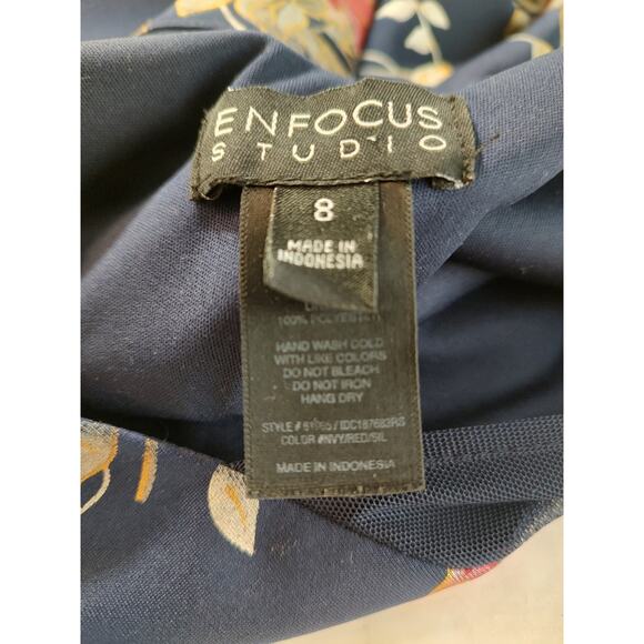 En Focus Studio Woman Blue Floral Sheath Dress Sz 8 Netting Detail Neck & Sides - Picture 7 of 8